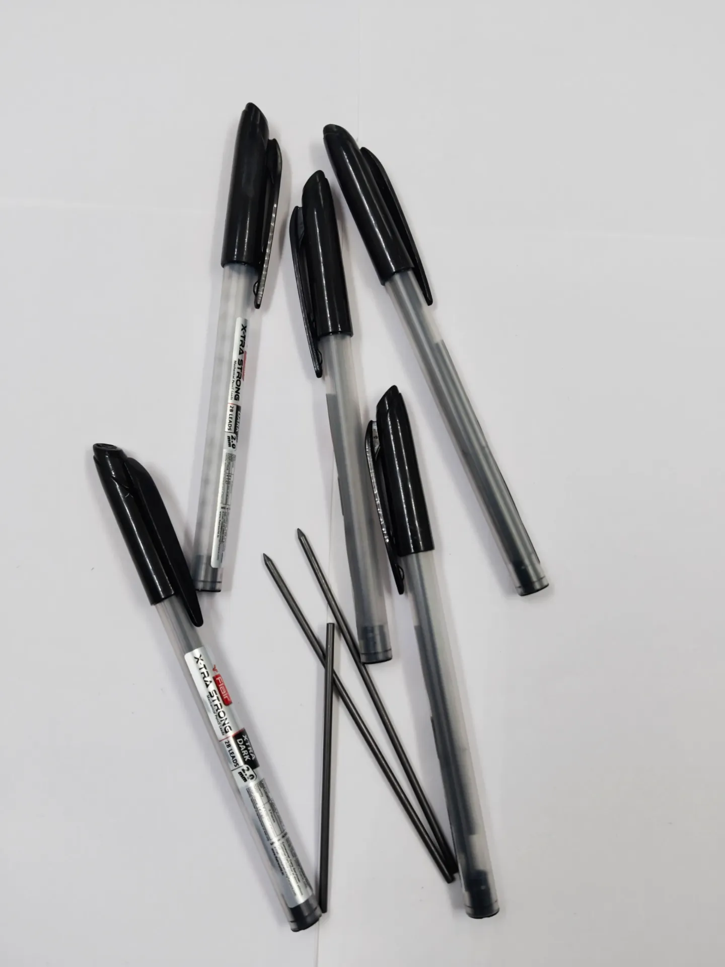 Flair X-tra strong and X-tra dark 2B, 2mm, 5 Lead Box | Each Box contains 3 leads total 15 leads